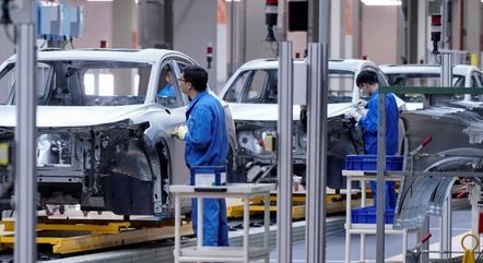 Volkswagen suspenderá contratos